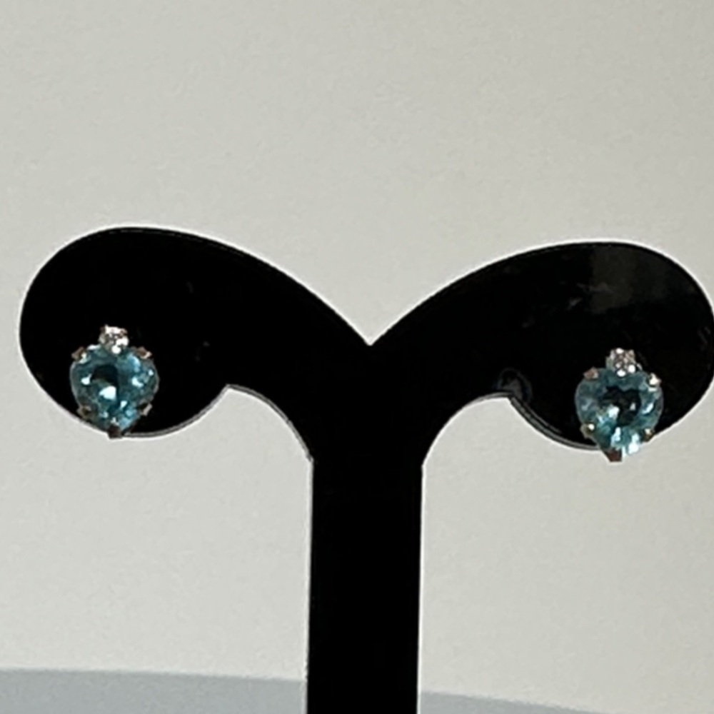 10k real solid Gold Heart Topaz Gems Earrings
